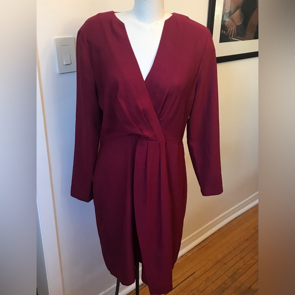 NWT ! Halston Dress - Size Large
